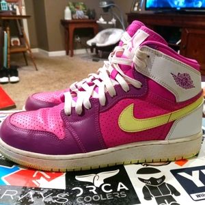 Air Jordan 1 Retro High GG "Fuchsia Flash"